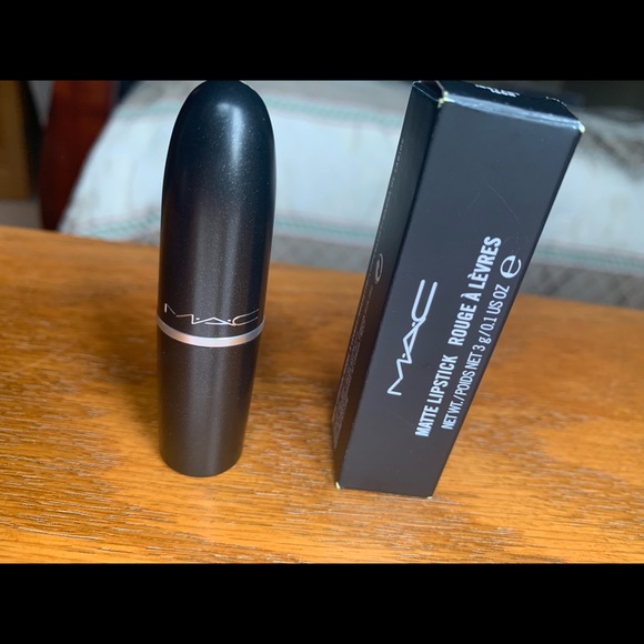 MAC "Instant Icon" Lipstick - Picture 2 of 2